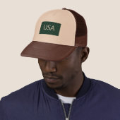 "Chic Green Hat with USA Embroidery for a Trendy V Truckerkappe (Beispiel)