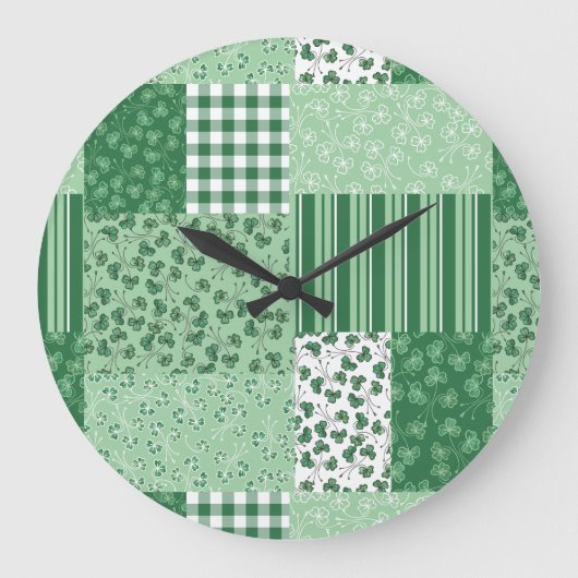 Chic Green Kleeblatts Imitate Patchwork Wall Clock Große Wanduhr (Vorderseite)