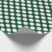 Chic Green & White Polka Dot Pattern Geschenk Geschenkpapier (Ecke)