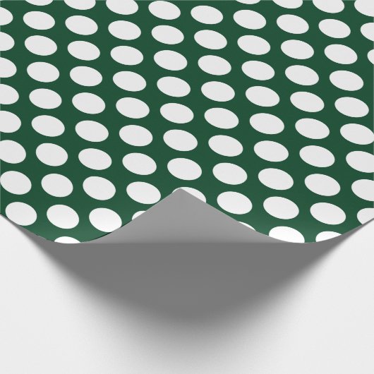 Chic Green & White Polka Dot Pattern Geschenk Geschenkpapier (Ecke)