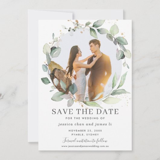 Chic Greenery Wreath Foto Save the Date Card Einladung (Vorderseite)