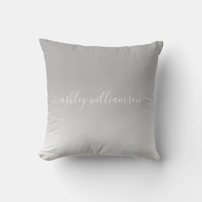 Chic Grey White Ombre Effect Monogram Name Kissen (Vorderseite)