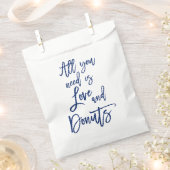 Chic Hand Letted Alles was Sie brauchen ist Liebe  Geschenktütchen (Ausgeschnitten)