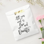 Chic Hand Letted Alles was Sie brauchen ist Liebe  Geschenktütchen (Versiegelt)