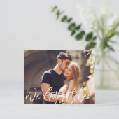 Chic Hand Letter Wir Got Ankündigung (Stehend Vorderseite)