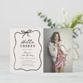 Chic Hello Thirty' Photo 30th Birthday Party Einladung (Stehend Vorderseite)