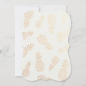 Chic Imitate Gold Ananas Couple Blue Wave Wedding Einladung (Rückseite)