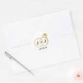 Chic Imitate Gold Foil Monogram Wedding Rings Runder Aufkleber (Umschlag)