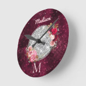 Chic Imitate Silver Glitzer Burgundy Floral Monogr Runde Wanduhr (Winkel)