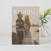 Chic In Style Foto Magazine Wedding Einladung (Stehend Vorderseite)
