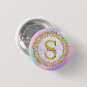 Chic Iridescent Initial mit Gold Scrollwork Button (Vorne & Hinten)