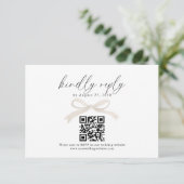 Chic Ivory Beige Bow Ribbon QR Code Wedding Rsvp (Stehend Vorderseite)