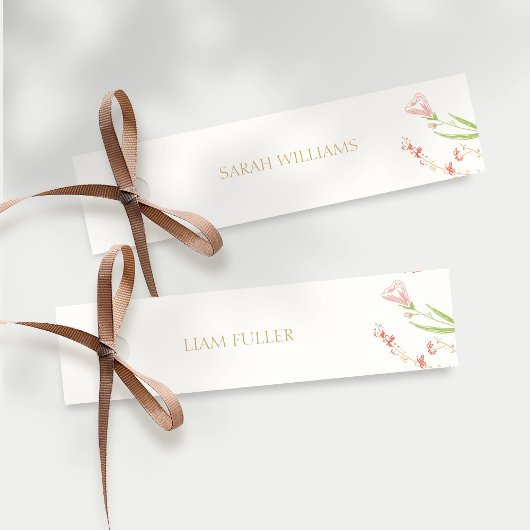 Chic Ivory | Floral Wedding Escort Name Mitteilungskarte