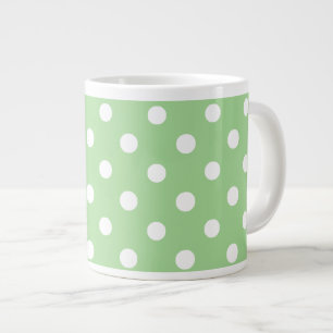 Chic Jumbo Coffee Tasse: Weiße Polkas auf Grün Jumbo-Tasse