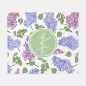 Chic Lavender Lilac Floral Pastell Green Monogram Fleecedecke (Vorderseite (Horizontal))
