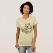 Chic Leopard – Bold & Stylish Everyday Wear T-Shirt (Vorne ganz)