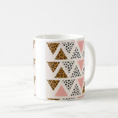 Chic Leopard & Pink Triangle Pattern Kaffeetasse (VorderseiteRechts)