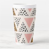 Chic Leopard & Pink Triangle Pattern Milchtasse (Vorderseite)
