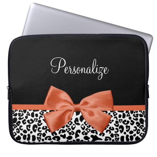 Chic Leopard Print Burnt Orange Bogen mit Namen Laptopschutzhülle (Vorderseite)
