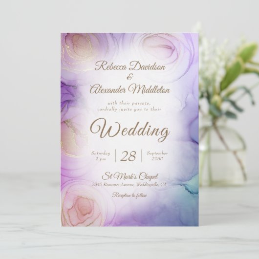 Chic Lila Floral Wedding Einladung (Stehend Vorderseite)