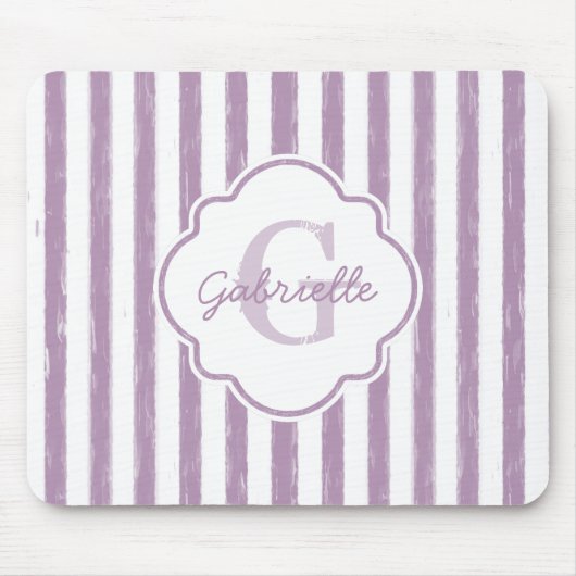 Chic-lila gemalte Streifen Monogramm und Name Mousepad (Vorne)