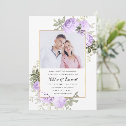 Chic Lila Rose Rustic Floral Wedding Foto Einladung (Stehend Vorderseite)