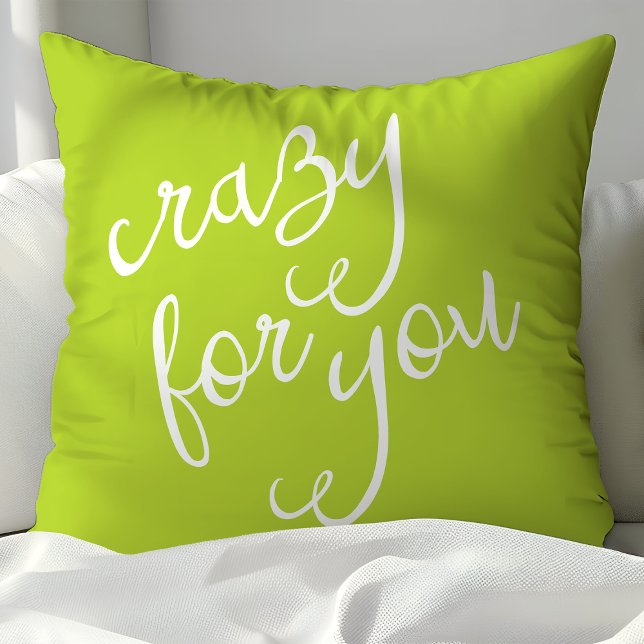 Chic Lime Green und White Crazy für Sie Typografie Kissen (Von Creator hochgeladen)