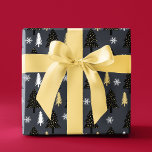 Chic Luxury Modern Christmas Tree Muster Geschenkpapier<br><div class="desc">Dieses schicke Urlaubsdesign zeichnet sich durch ein Muster moderner Weihnachtsbäume in Schwarz,  Gold und Weiß auf dunkelgrauem Hintergrund aus. #christmas #holidays #saisononal #festive #modern #chic #stylish #elegant #luxuriöse #christmastree #tree #giftwrap #wrappingpaper #christmasgiftwrapping #giftwrapping #giftwrappingsupplies #christmasparty #holidayparty #black #white #gold</div>