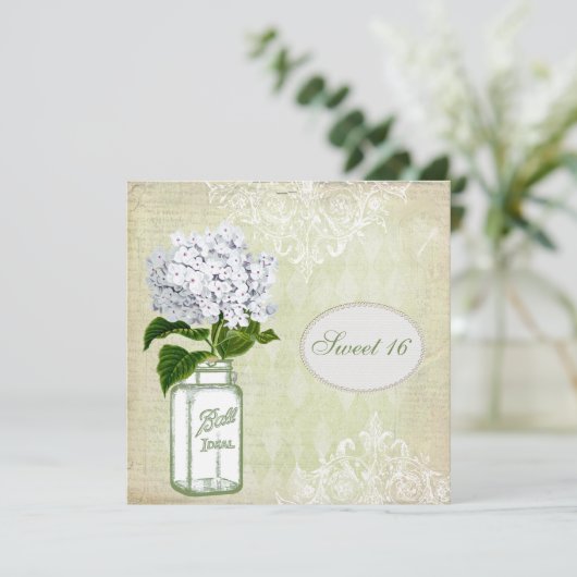 Chic Mason Jar & Hydrangea Sweet 16 Einladung (Stehend Vorderseite)