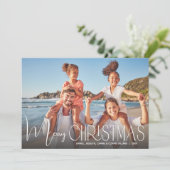 Chic Merry Christmas Script Foto Feiertagskarte (Stehend Vorderseite)