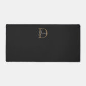 Chic Midnight Black Mossy Gold Script Monogram Schreibtischunterlage (Vorderseite)