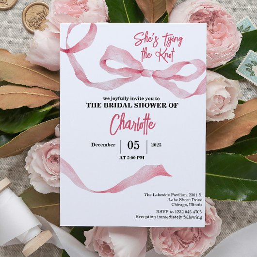 Chic Minimal She's Tying the Knot Bridal Shower Einladung