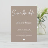 Chic minimalist Typografy Wedding Save The Date (Stehend Vorderseite)