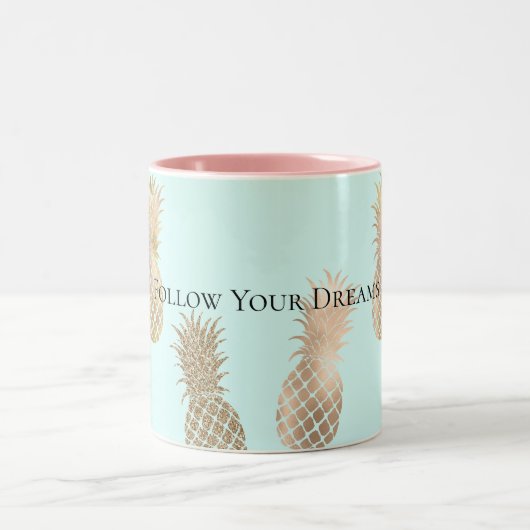 Chic Mint Gold Glam Ananas Zweifarbige Tasse (Mittel)