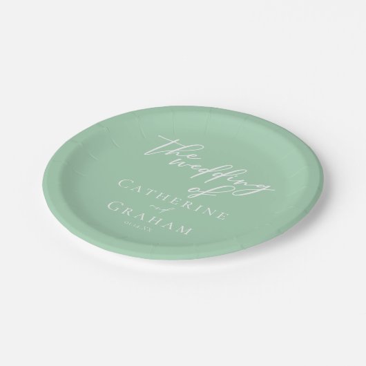 Chic Mint Green White Script Personalisiert Weddin Pappteller (Schrägansicht)