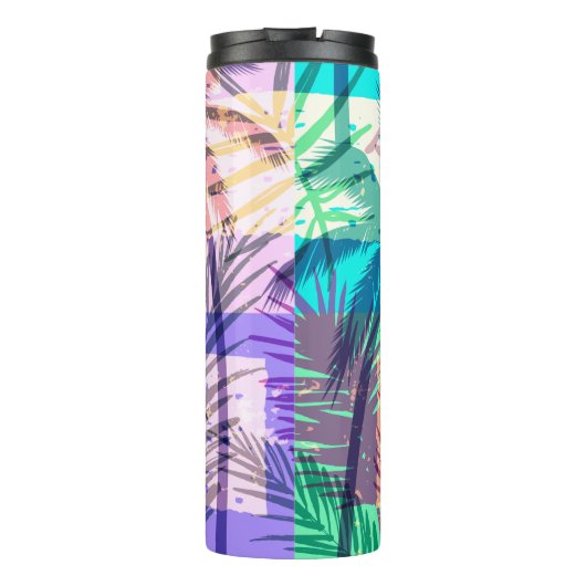 Chic Mit Monogramm Palm Tree Collage Thermosbecher (Rückseite)