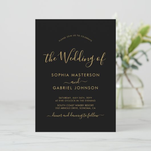 Chic Modern Black and Gold Script Foto Wedding Einladung (Stehend Vorderseite)