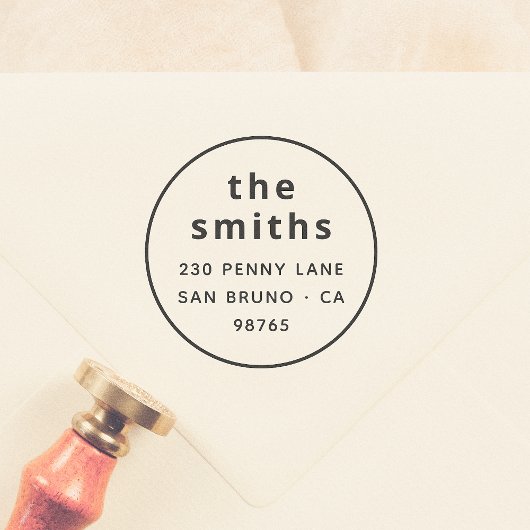 Chic Modern Bold Family Name Circle Address Gummistempel