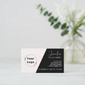Chic & Modern Design Black & White Visitenkarte (Stehend Vorderseite)