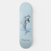 Chic Modern Dolphin & Script auf Light Blue Skateboard (Vorderseite)