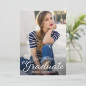 Chic Modern Elegante Script FOTO Graduation Party Einladung (Stehend Vorderseite)