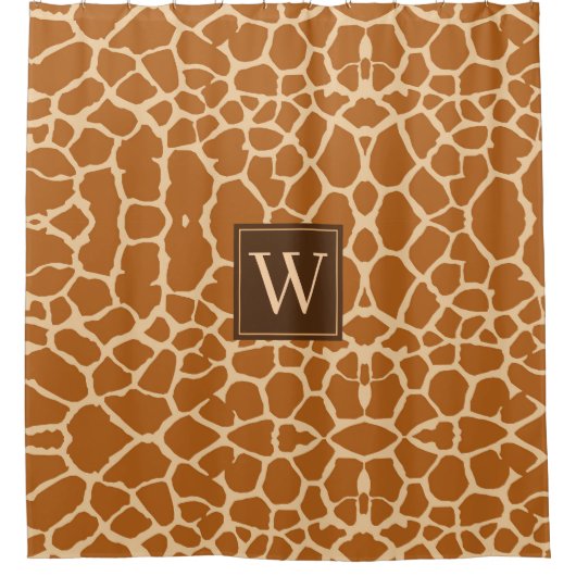 Chic Modern Giraffe Print Monogram Duschvorhang (Vorderseite)
