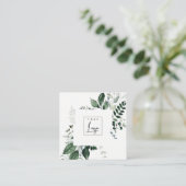 Chic Modern Green Leafy Tropical Foliage Fern Logo Quadratische Visitenkarte (Stehend Vorderseite)