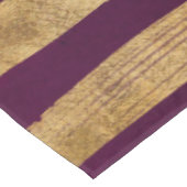 Chic Modern Imitats Gold Pinselstriche auf Lila Tischdecke (Schrägansicht)