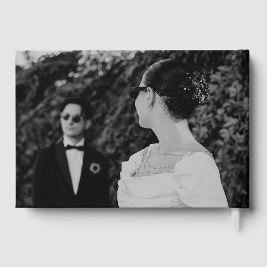 Chic Modern Monogram Script Wedding Gästebuch (Rückseite)