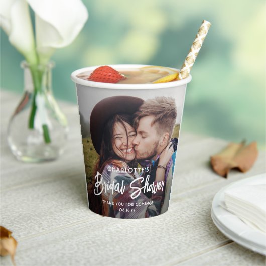 Chic Modern Script 2 Foto Minimales Brautparty Pappbecher (In Situ)