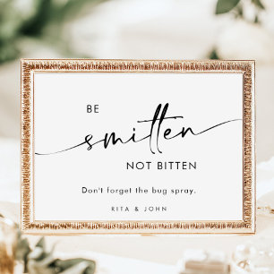 Chic Modern Wedding Sunscreen und Bug Spray Sign Poster