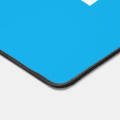 Chic Modern White GOLF Text Azure Blue Background Schreibtischunterlage (Ecke)