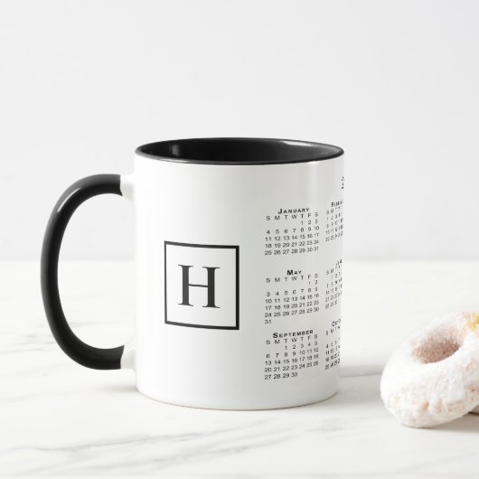 Chic Monogram 2026-Kalender Tasse (Mit Donut)
