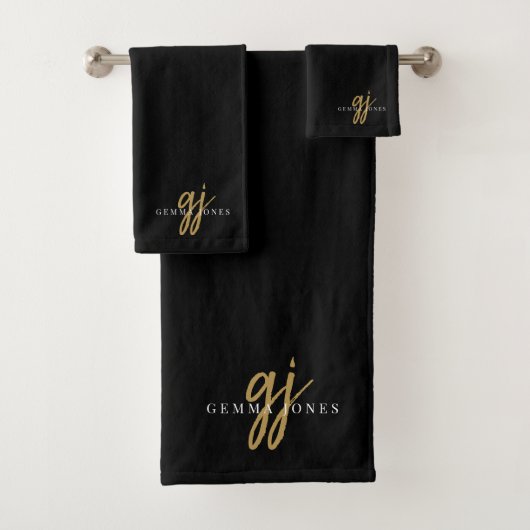 Chic Monogram Gold Script Name Black Badhandtuch Set (Insitu)